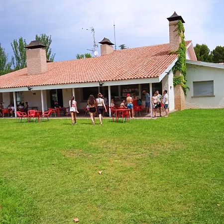 Kemping Bungalows Zaragoza Camping *
