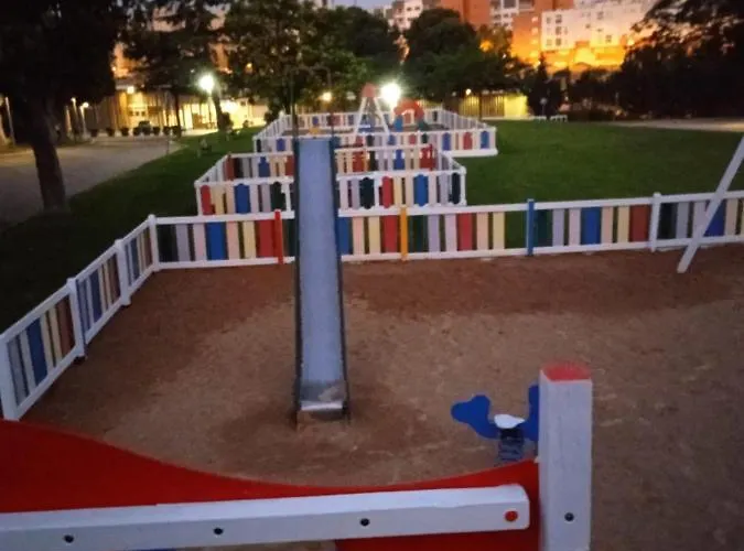 אתר קמפינג Bungalows Zaragoza Camping *